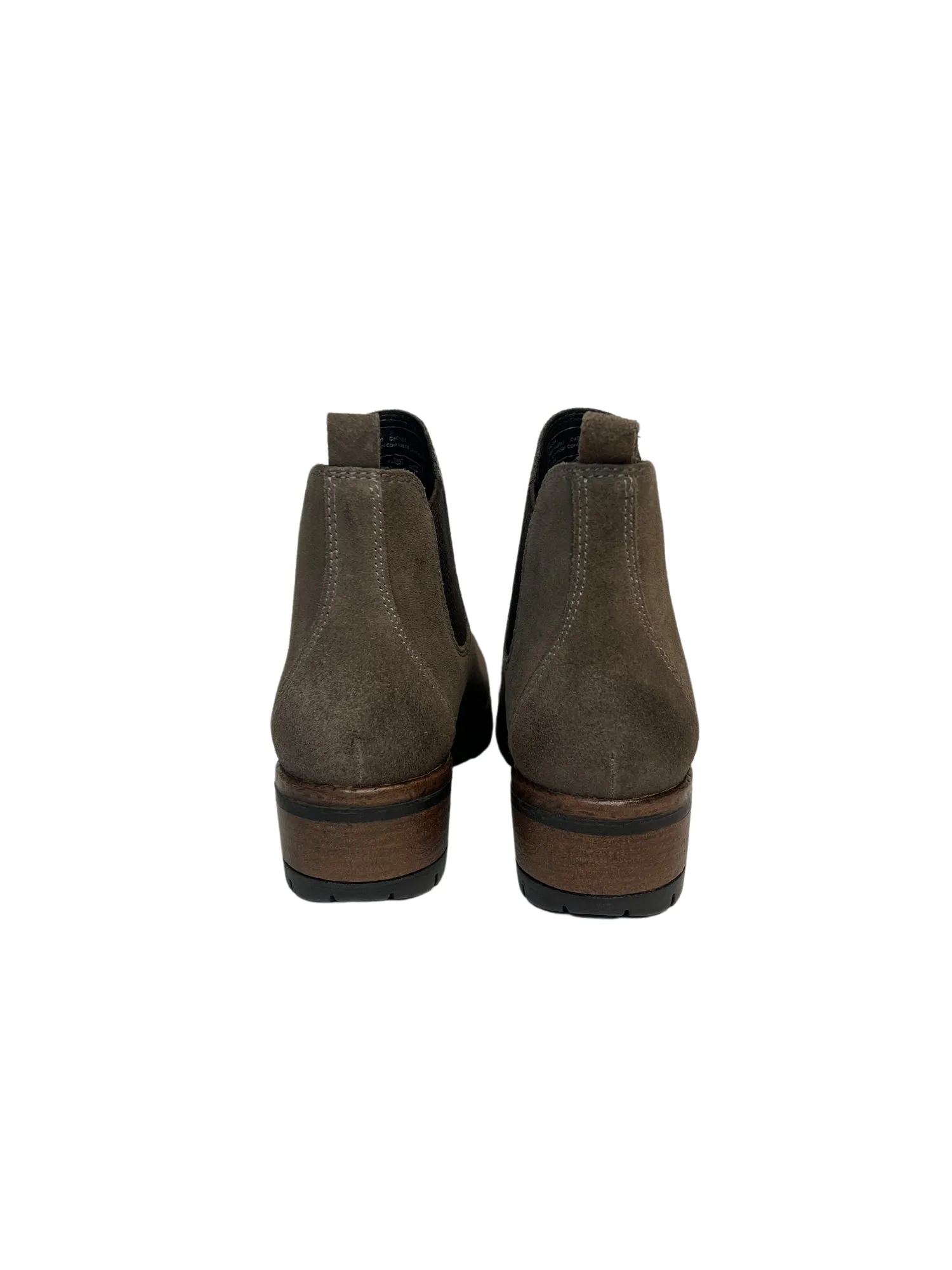 Cachet Lugg Chelsea Boot