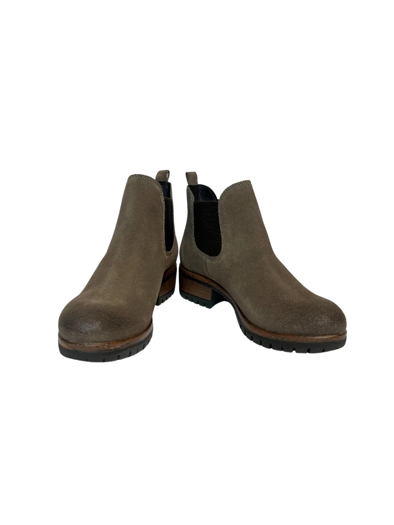 Cachet Lugg Chelsea Boot