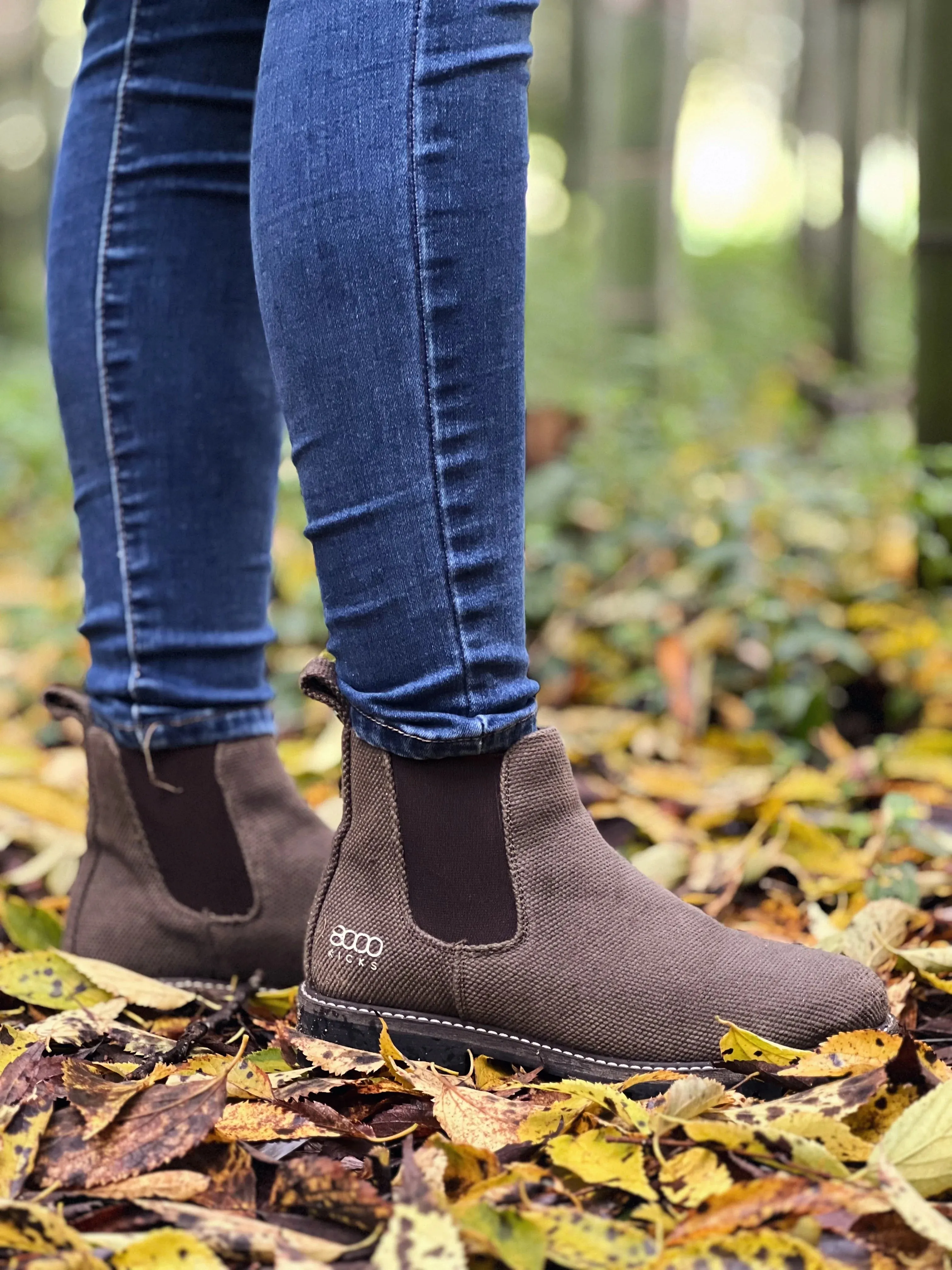 The Crossover Chelsea for Women in Dark Brown